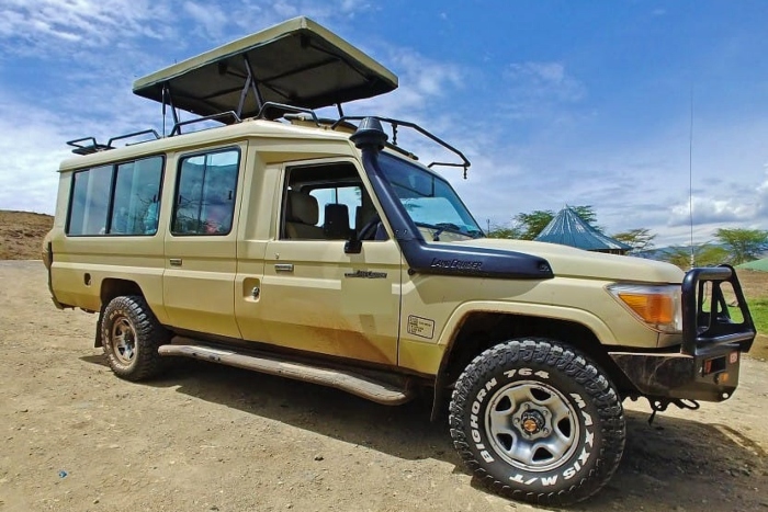 closed-sides-4x4-land-cruiser